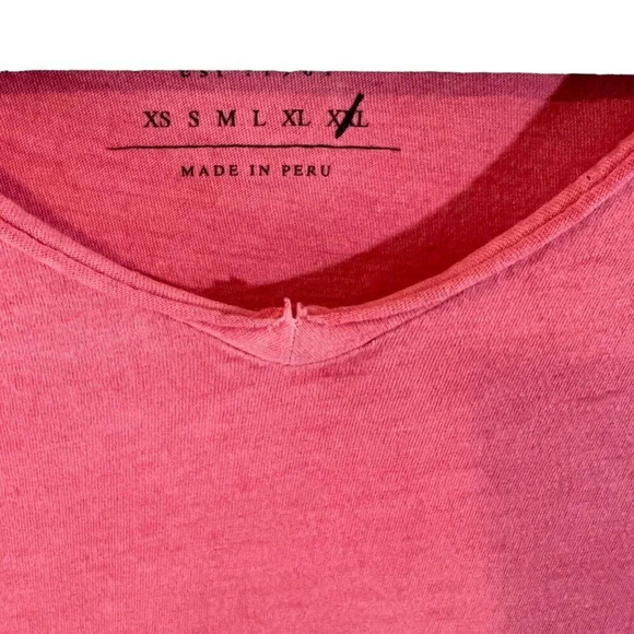 Guess Women’s Light Pink V Neck T Shirt Plus Size XXL Basic Plain Short Sleeves - Picture 5 of 6